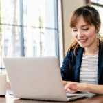 Honest Reviews That Help You Make Better Buying Decisions – shopper reading product reviews online before making a confident purchase decision